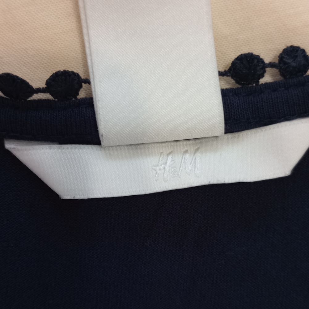 H&M Top - Picture 5 of 7